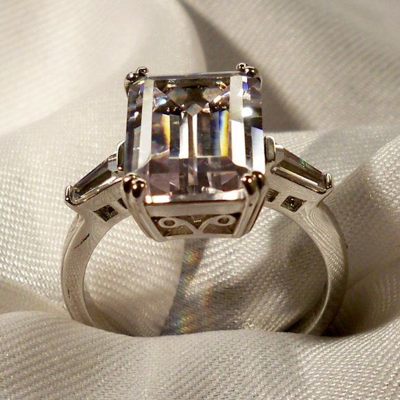 NEW Charles Winston For Bella Luce, Emerald Cute Cubic Zirconias Silver Ring - Picture 1 of 8